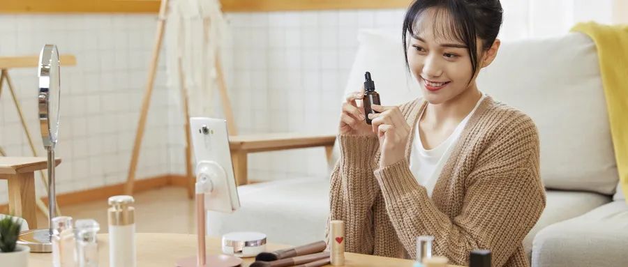 作者丨半佛仙人来源丨半佛仙人(id:banfosb)最近罗老师宣布要去做直播