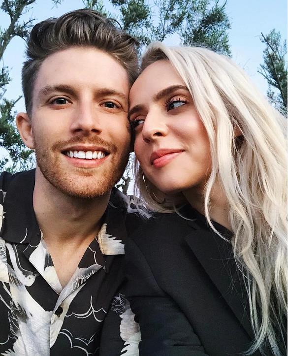 把网友的恶评创作成歌曲,圈粉700多万,还是油管知名音乐博主!_madilyn