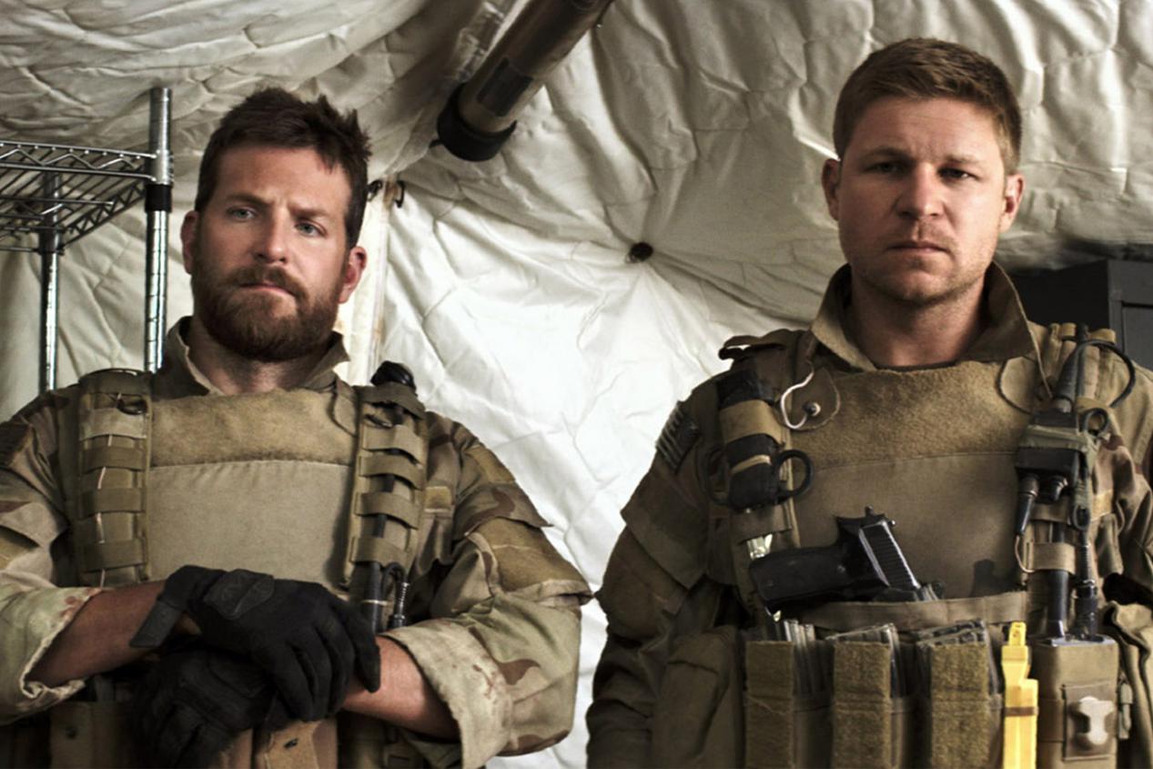 作为一个新兵蛋子,他被分配到了海军特种作战司令部旗下的海豹三队"