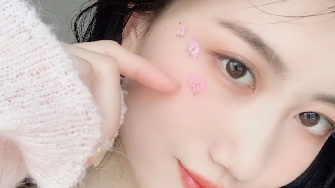 还没学会斩男仙气的樱花妆这个春天就白过了