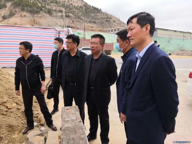 刘力江调研县城周边城乡环境综合整治工作及南华山文化生态旅游开发