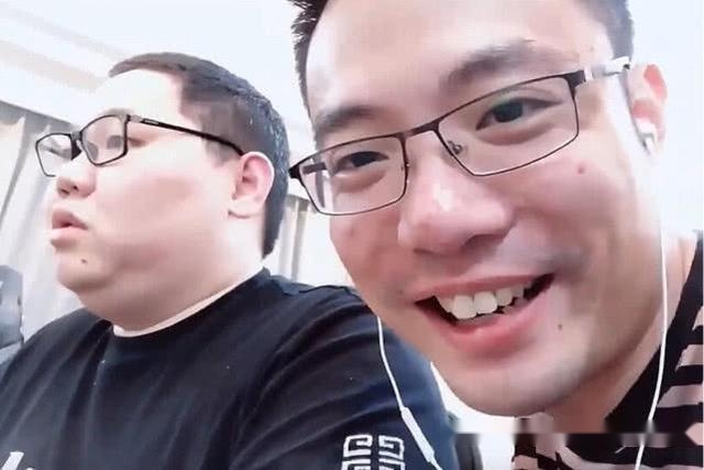 英雄联盟pdd罕见在直播时发火只因小马与大司马双排