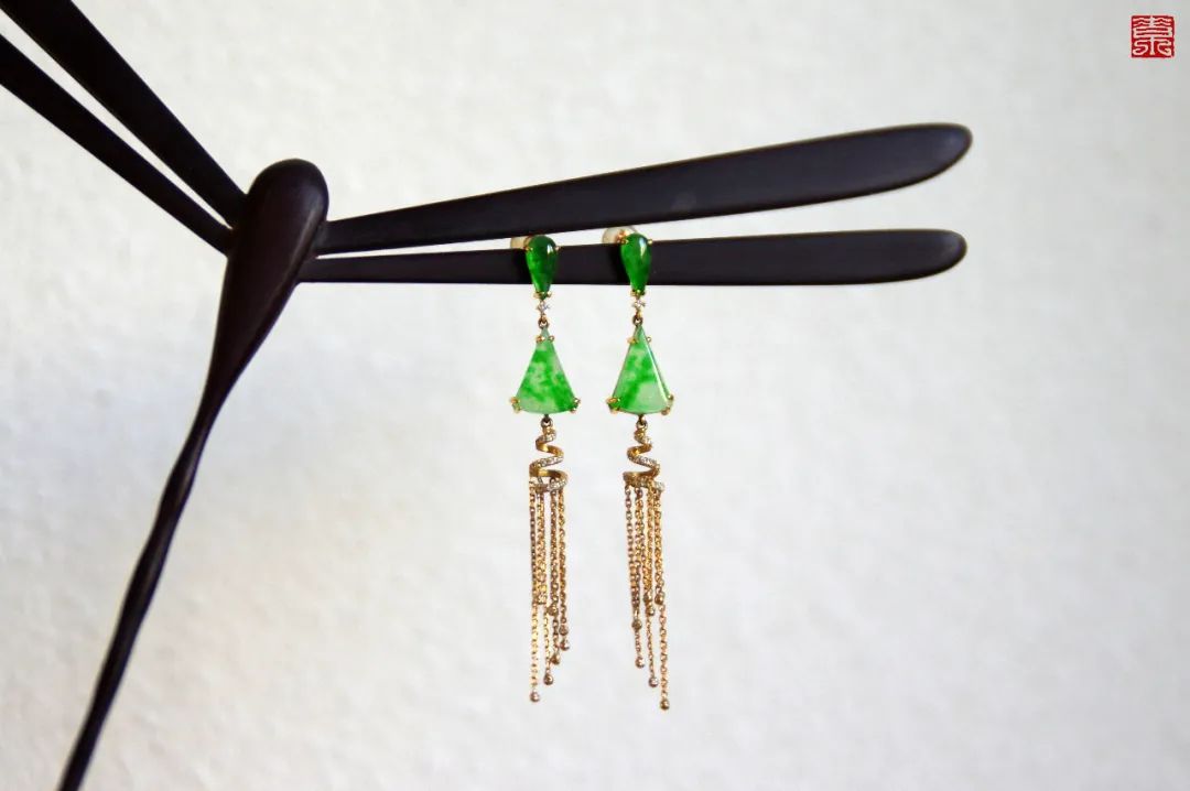 翠屏流光冰艳翡翠金流苏耳环