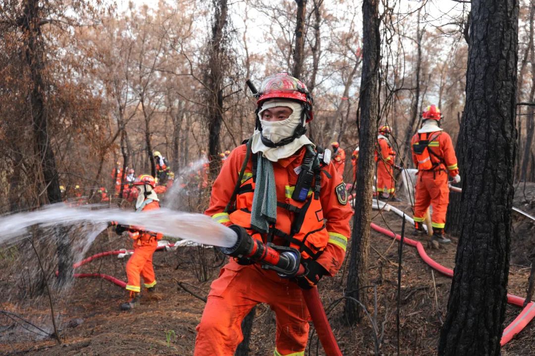 清远市消防救援支队圆满完成 "使命-2020"森林火灾扑救实战演练