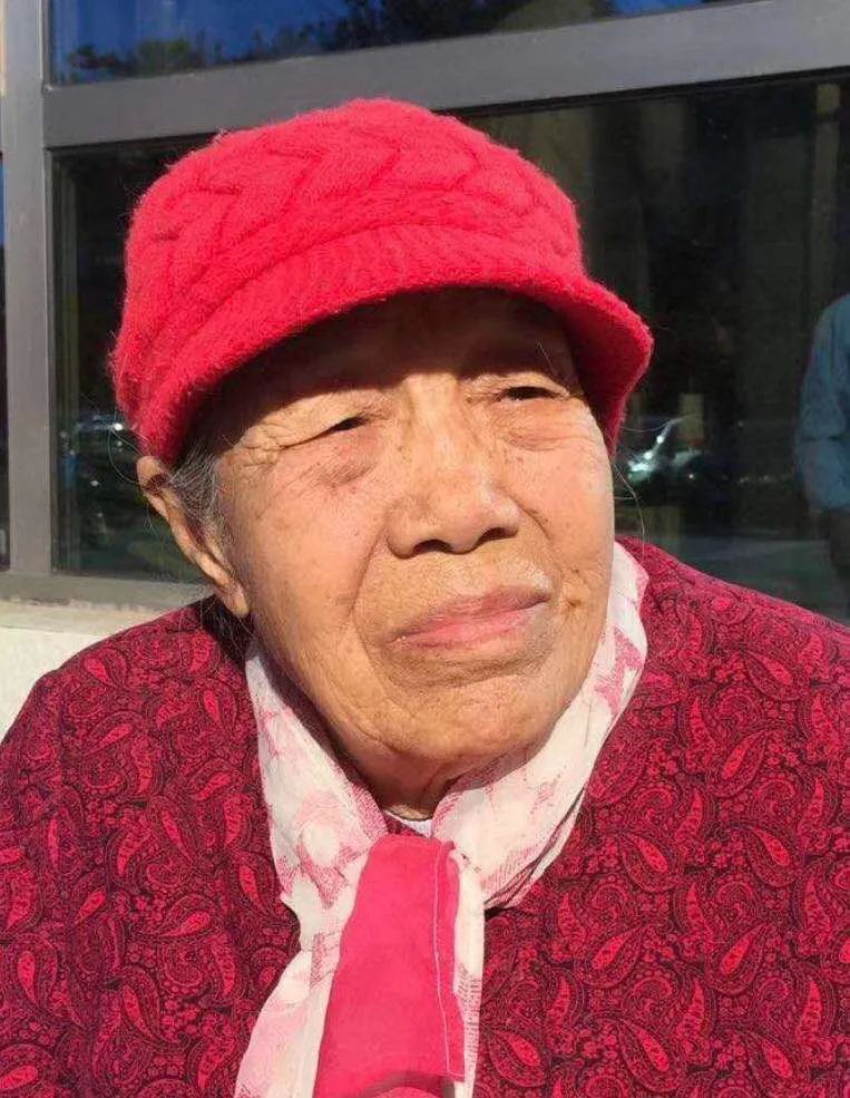 晚年的曲云唉,老人的记忆早已停留在她当小八路的岁