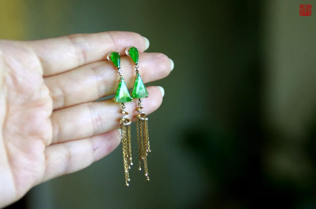 翠屏流光冰艳翡翠金流苏耳环