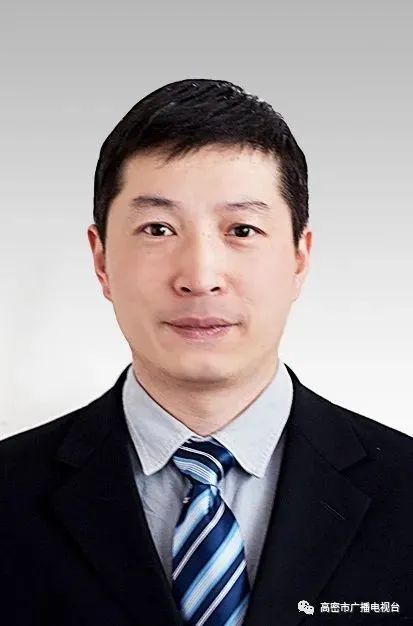 潍坊电视台副主任周志伟春节安保期间为了不影响工作,王勇把六岁的