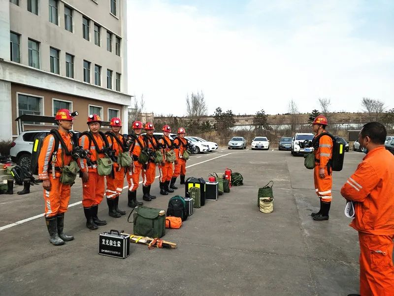 救护队开展一季度达标考核