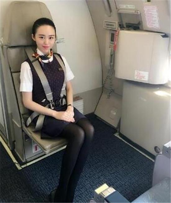 原创忘了旧爱有新欢继空姐后男枪张嘉文看上了她还是uzi御用辅助