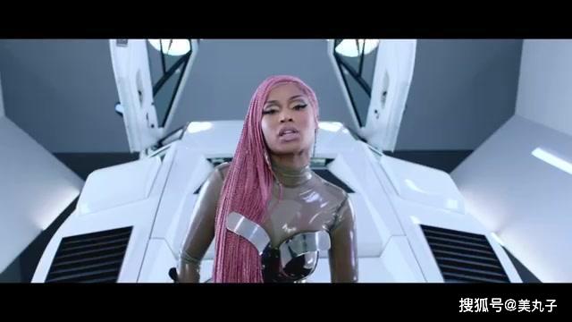 原创在美国开直播盛赞中国防疫的cardib到底是什么来头