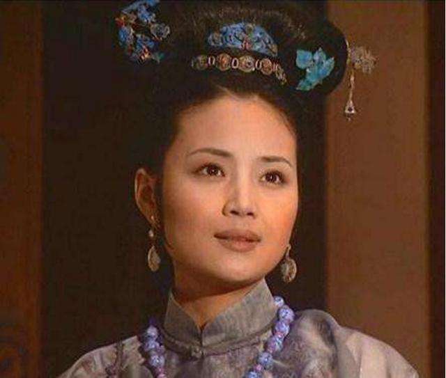 苏麻喇姑,从侍女到一代帝师,深受康熙皇帝尊重,死后却被火化