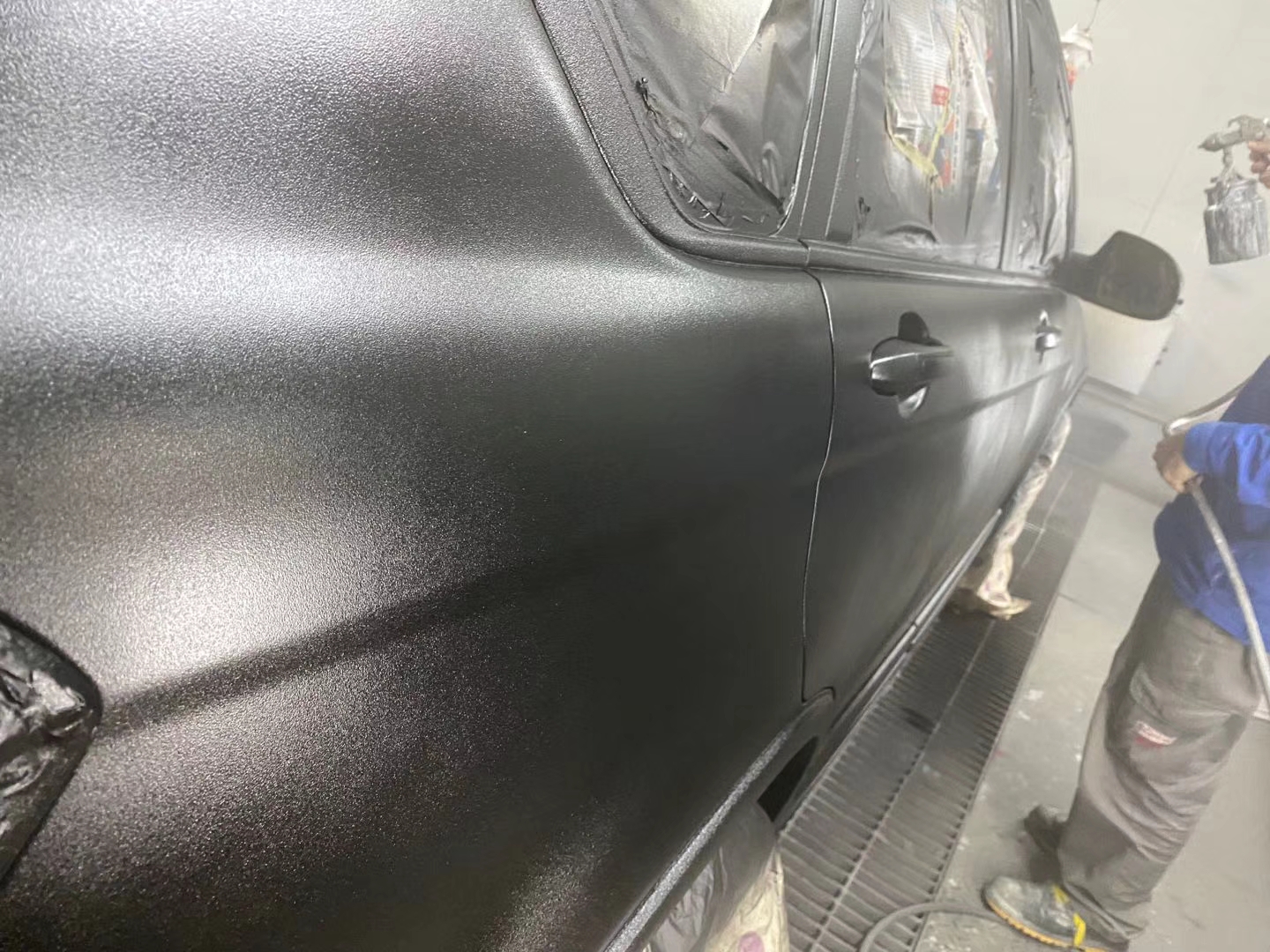 哈佛改色全车猛禽漆升级防爆装甲超酷