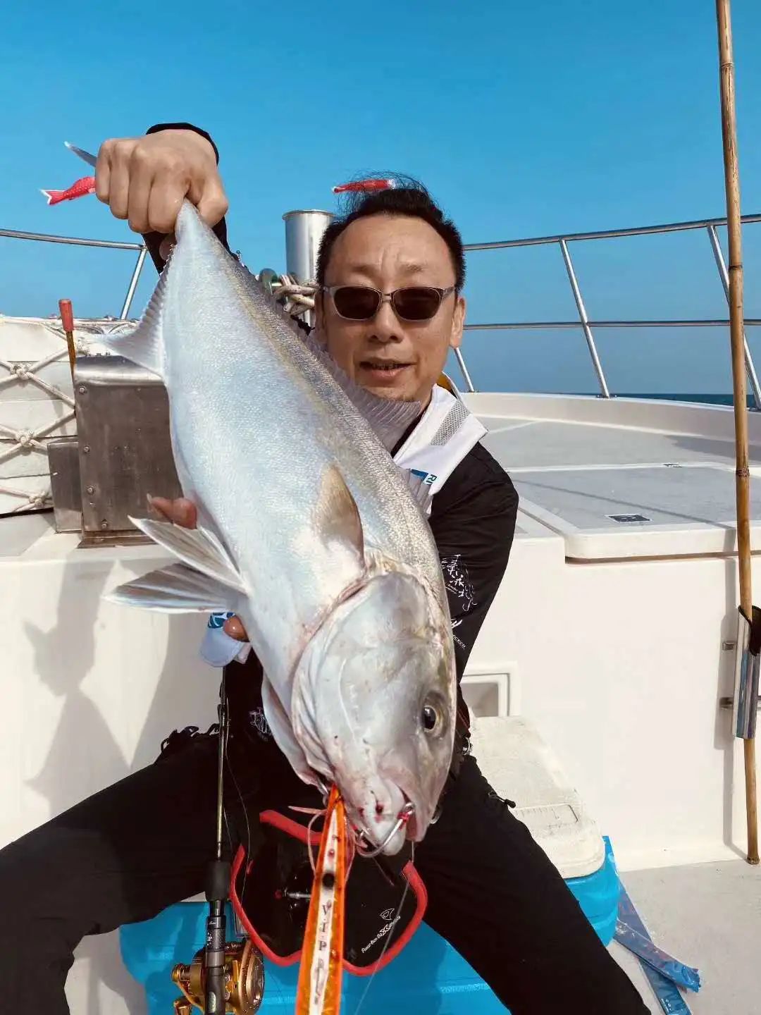 兄弟远洋号深海海钓船回航满载近4000斤渔获归来