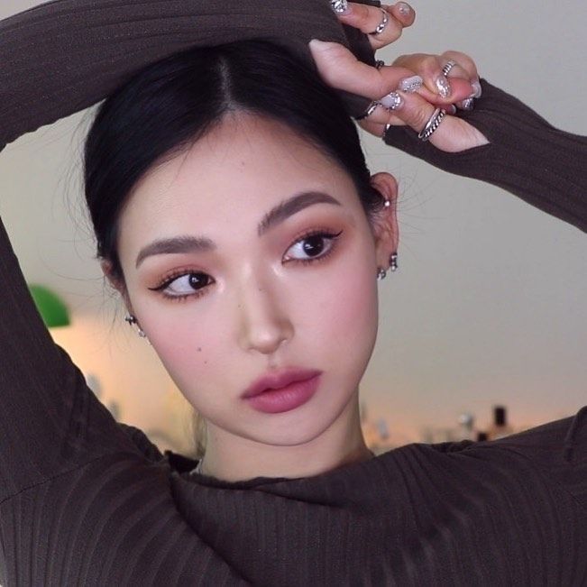 8 美妆博主:跟着大神学点招儿!_jella