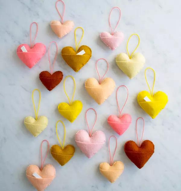 呆萌可爱的小挂件5分钟做一个diy手工布艺心形挂饰附教程