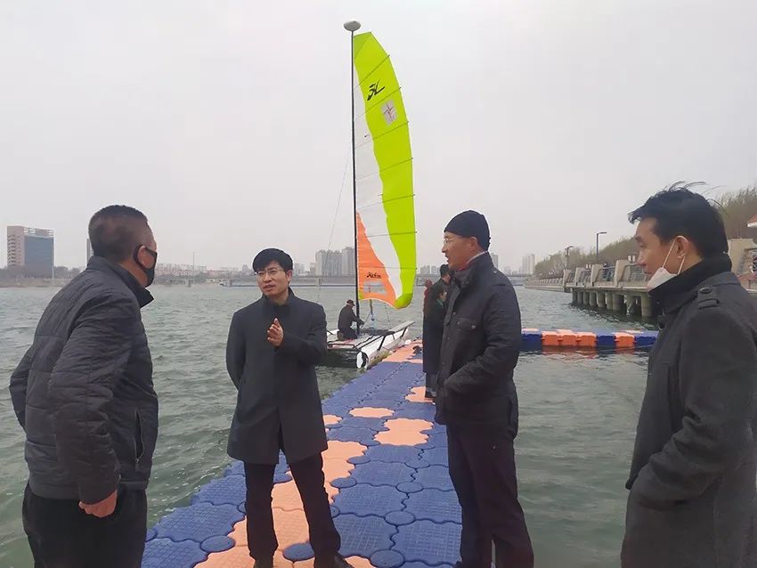 省体育局副局长张东群对我市全民健身场所复工复产情况进行调研