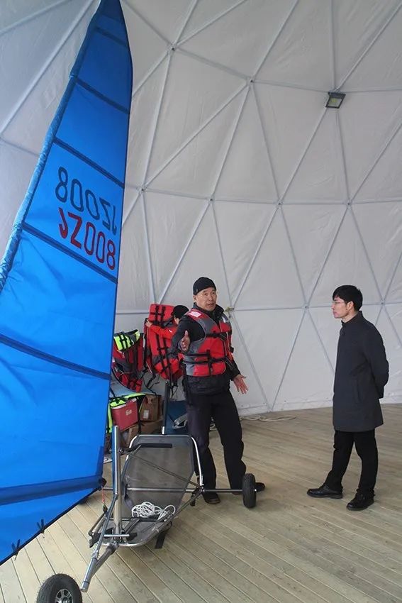 省体育局副局长张东群对我市全民健身场所复工复产情况进行调研