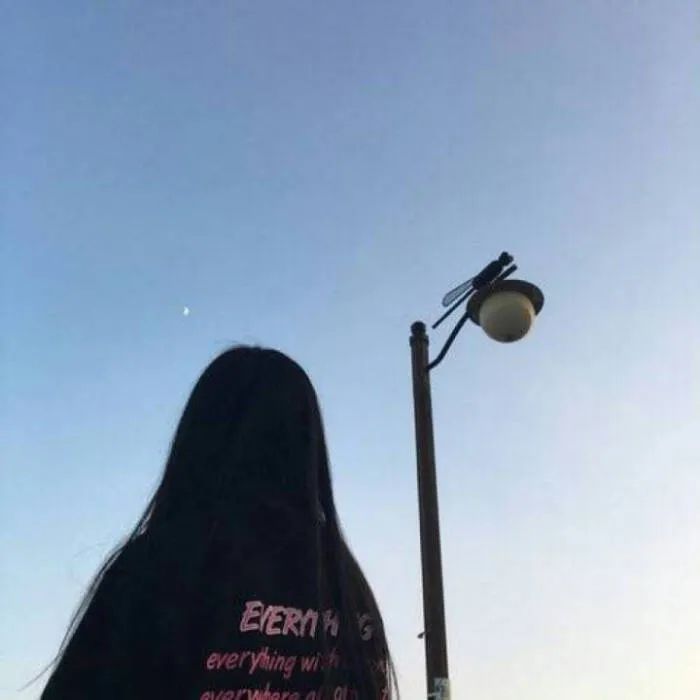 背影头像丨因为你但不是为了你