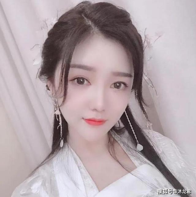 和平精英第一军团之争打响女主播被卷入其中玩家挤爆微信区