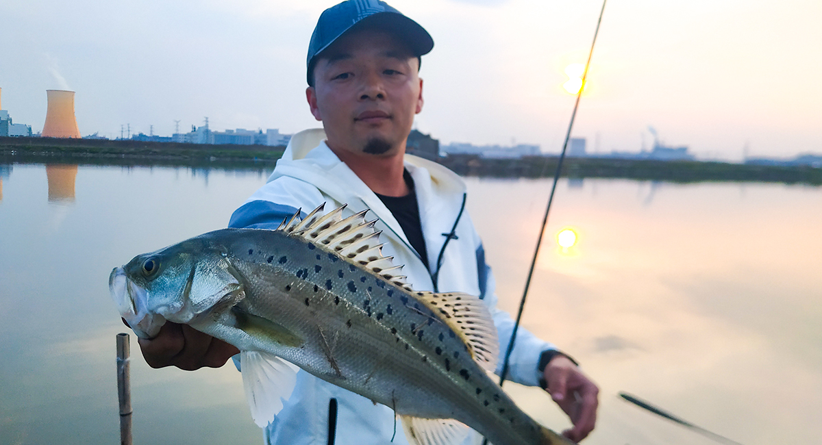 绫罗陈知其春季探钓海鲈翘嘴_路亚