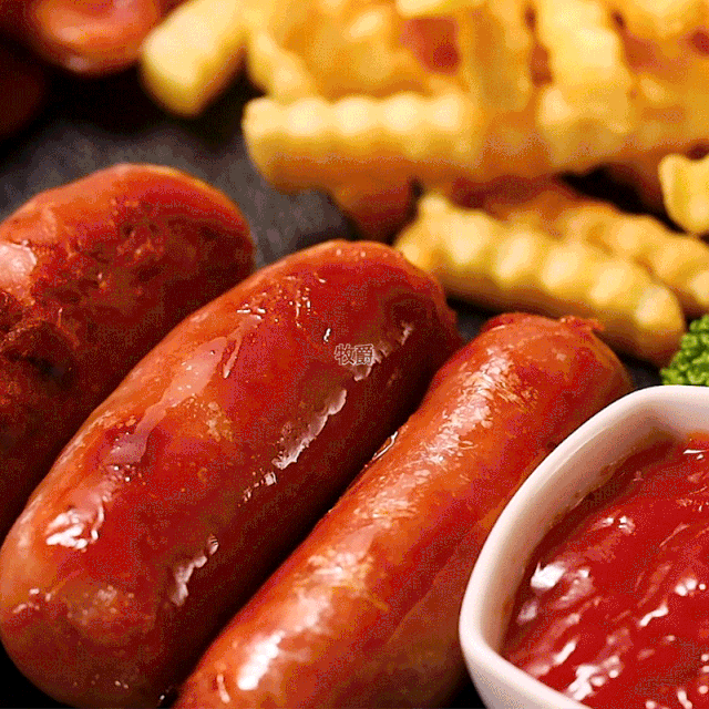 1根让你忘却人间烦恼,源自台湾的名小吃--火山石精肉大烤肠