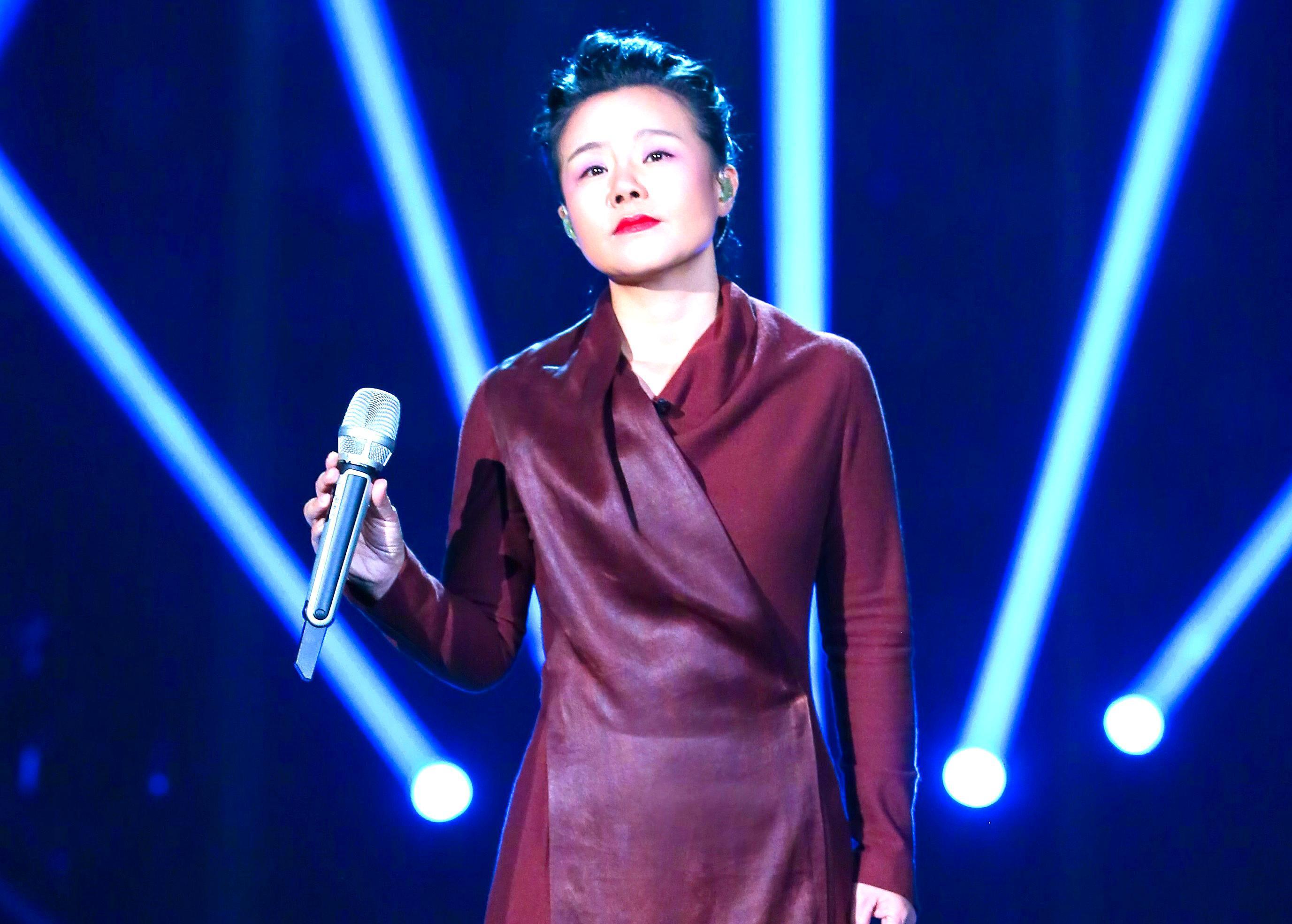 原创波琳娜已回归歌手龚琳娜透露她们正熬夜排宣传视频