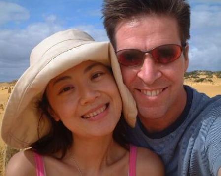 前央视主持姜丰近照曝光50岁不显老态曾嫁外国高管生龙凤胎