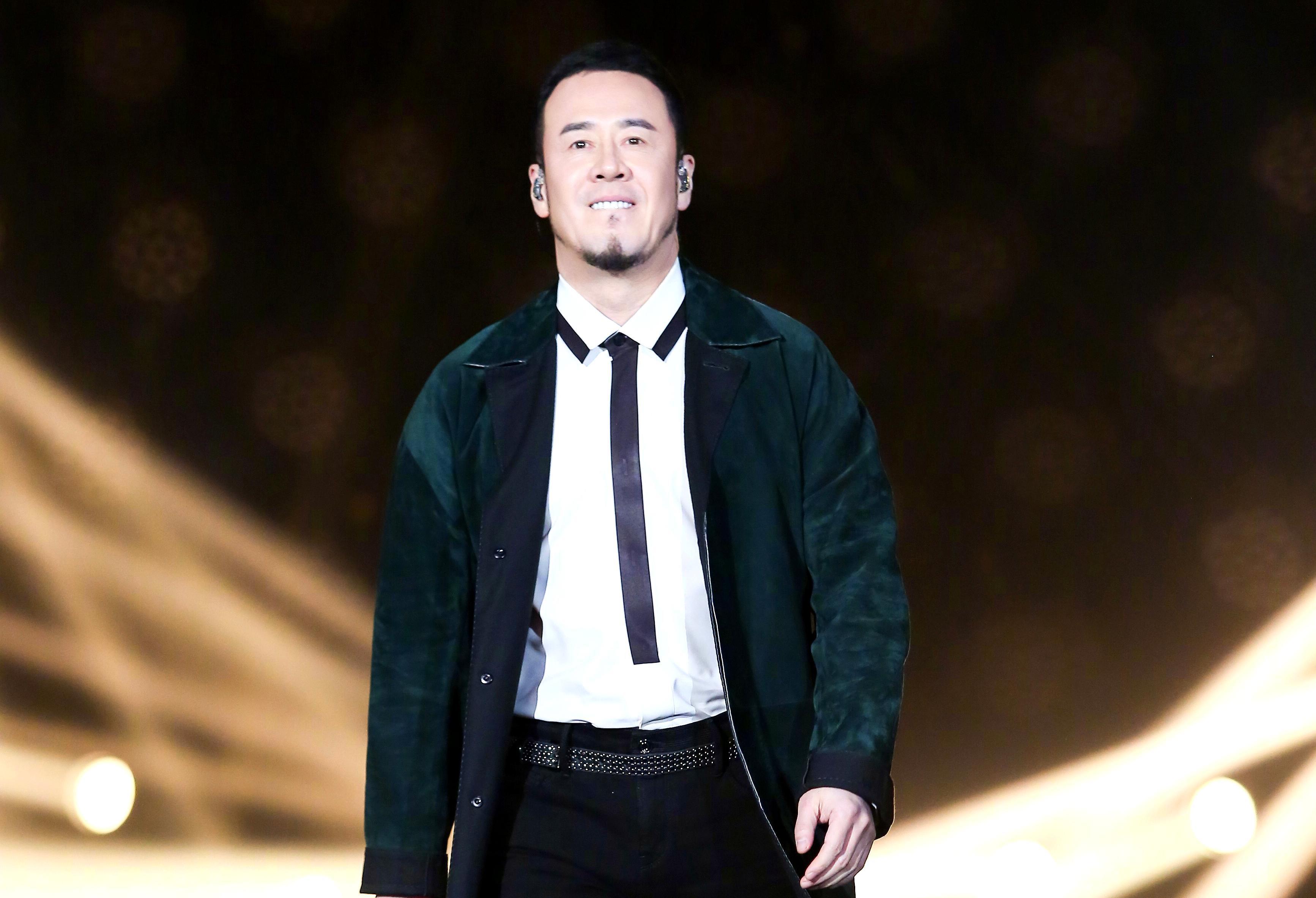 杨坤创造歌手纪录龚琳娜也对它转变了态度