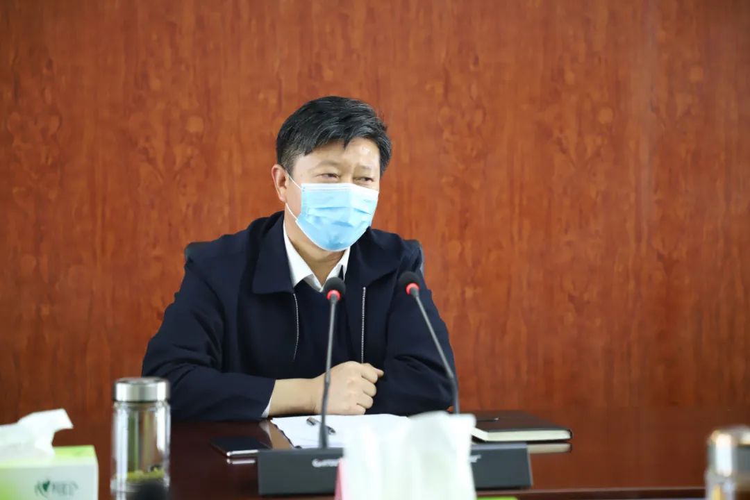 【罗山新闻】许远福主持召开十二届县委第七十二次常委会会议(202003