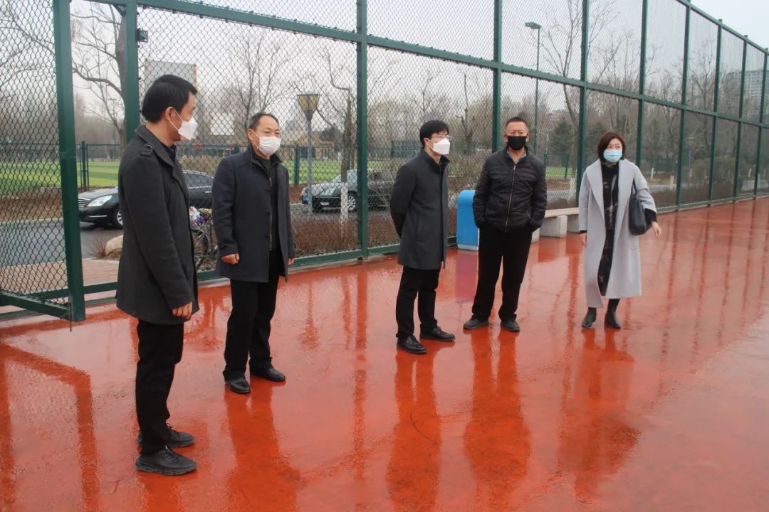 省体育局副局长张东群对我市全民健身场所复工复产情况进行调研