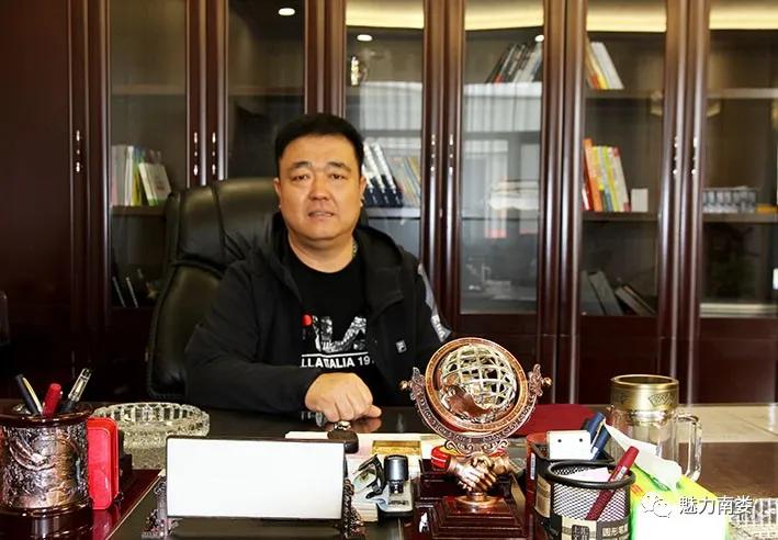 3月25日上午,南娄镇党委书记张俊虎,镇长曹耀带领镇领导班子成员和