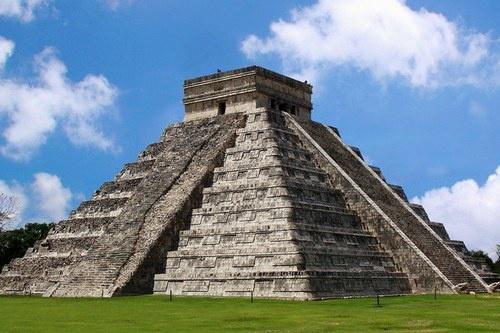 玛雅文明似乎从天而降,在最为辉煌繁盛之时,为何却突然消失?_金字塔