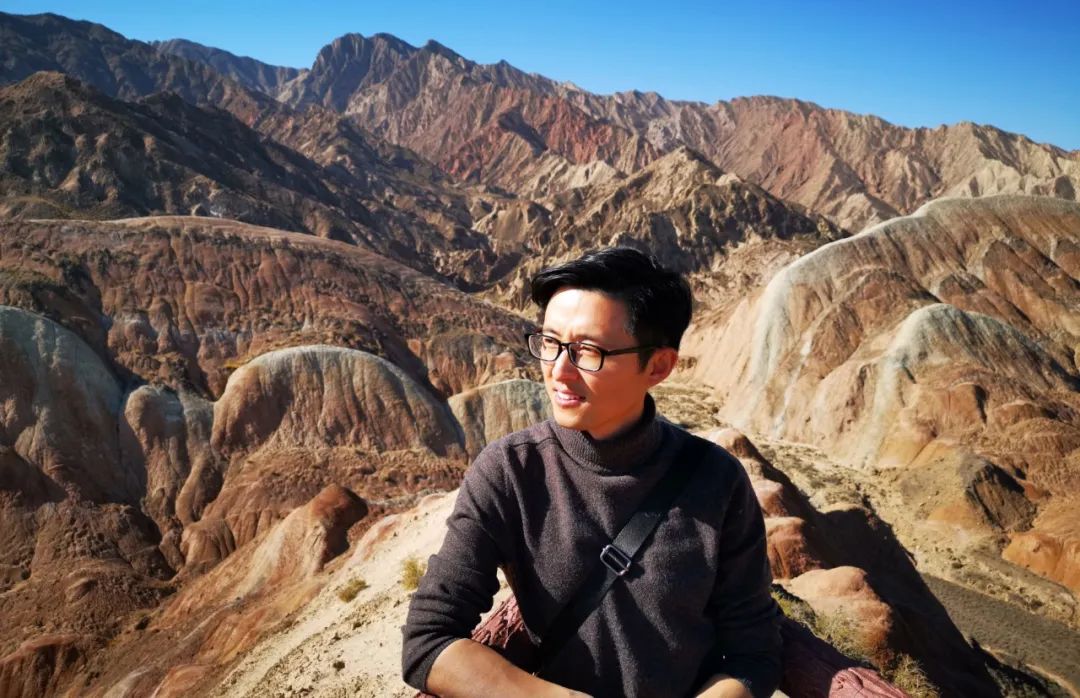 "宝藏男神"周红亚:风趣幽默严肃细腻,有料!