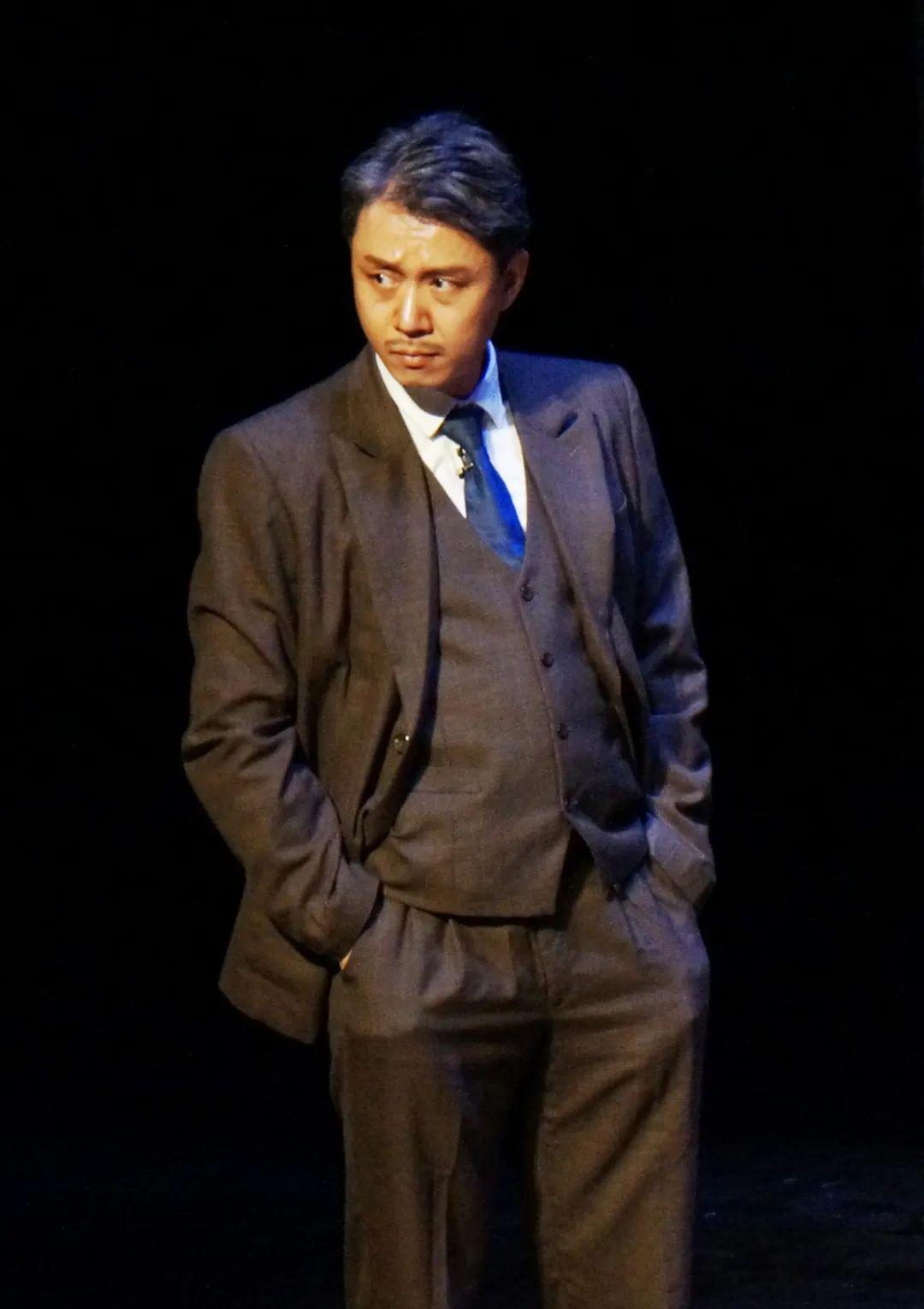 特邀嘉宾:杨诚(武汉大学艺术学院教师),武汉大学艺术学院学子在首场