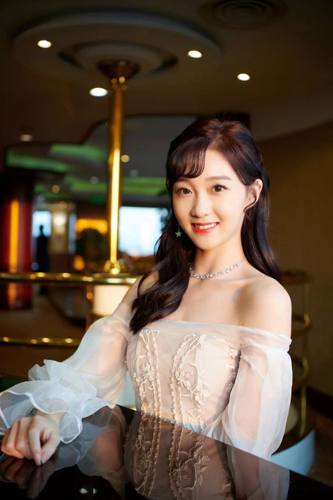 李子璇把热爱做到极致便会收获璀璨