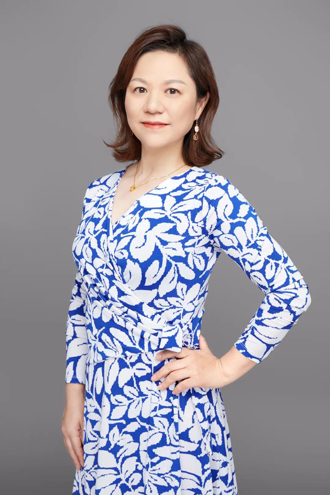 曹霞将危机变机遇贯彻培训人使命