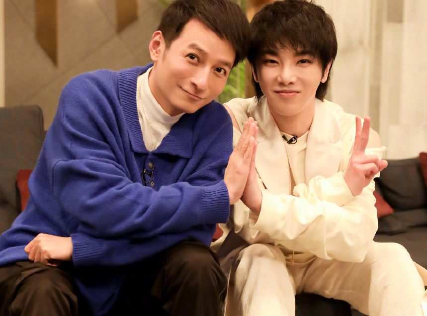 原创歌手华晨宇和周深差很多强调自己30岁年龄大很骄傲