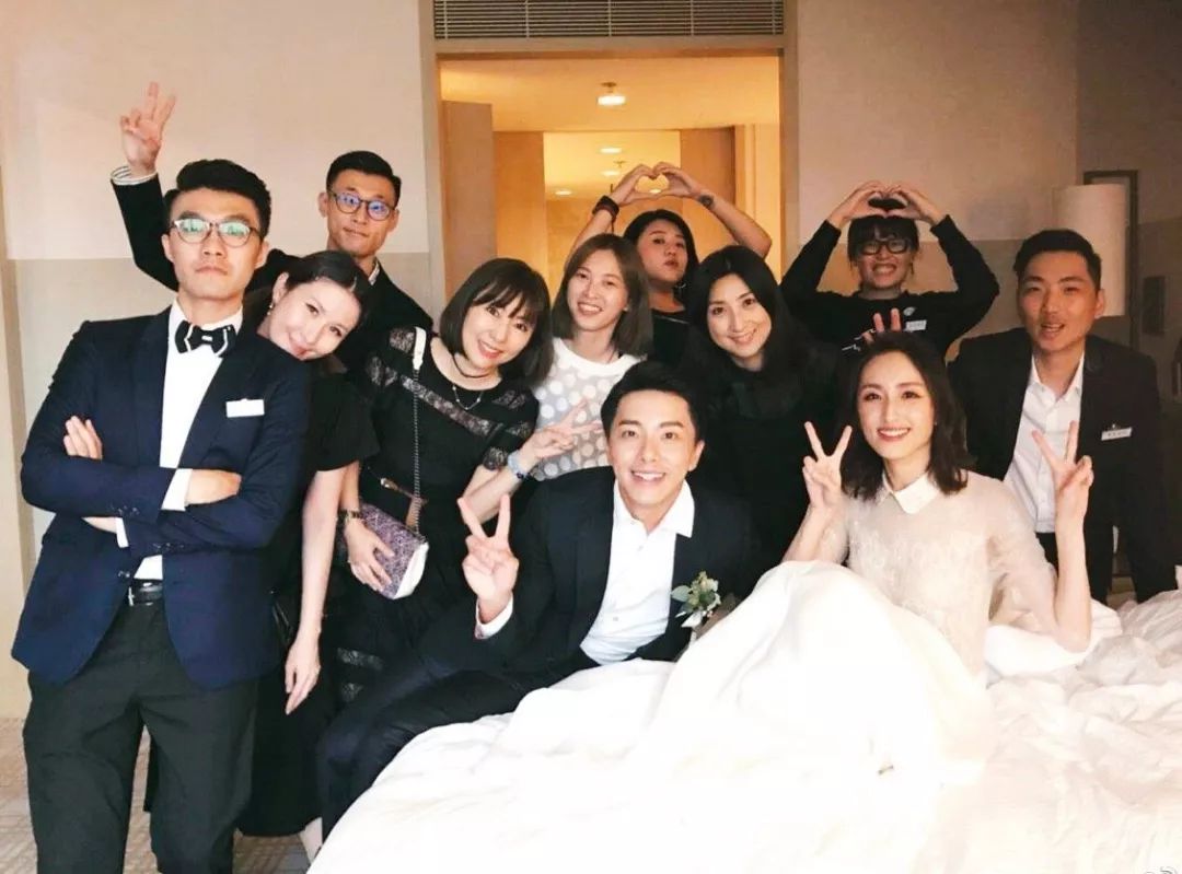 群星云集想见你柯佳嬿的婚礼细节高级感满满