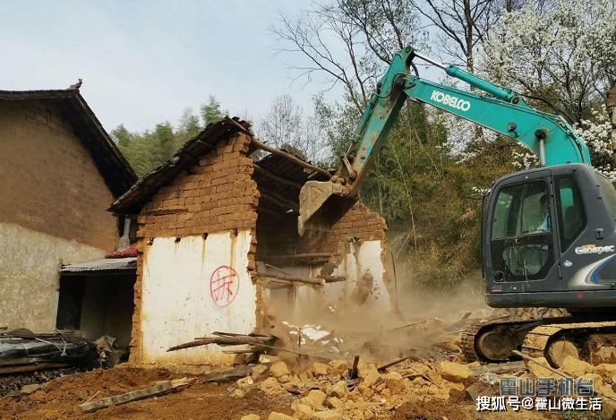 2020年上土市鎮迅速啟動並積極建設江子河村,銅鑼寨村美麗鄉村點,同時