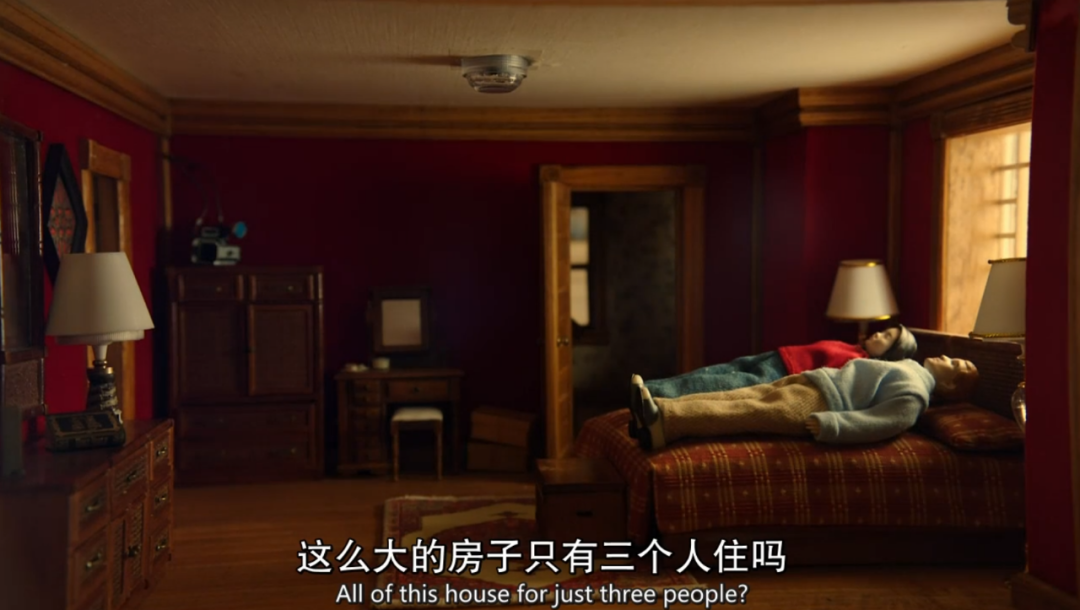 相比第一个故事,第二故事《头颅鬼屋》,更有意思和创意.