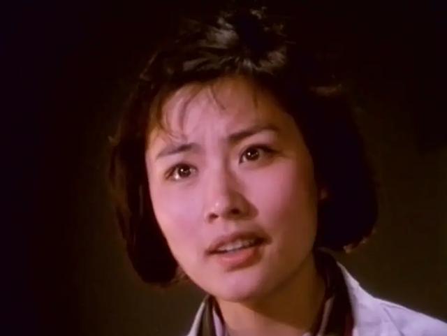 她曾齐名刘晓庆,一婚失败隐退卖啤酒,二婚成了杜淳后妈又离婚_赵娜