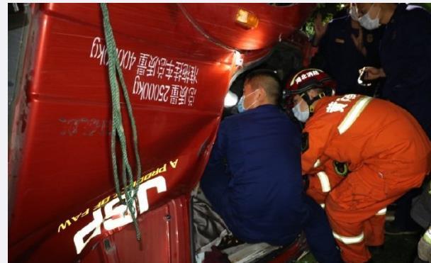湖北又发生一起事故,位于黄冈市黄梅县,现场情况十分危急