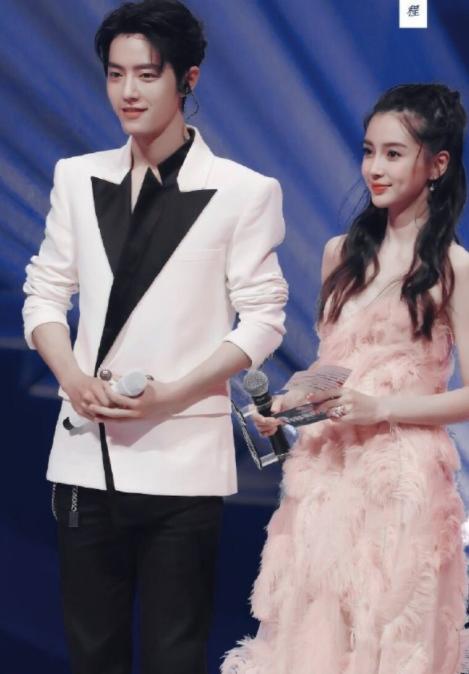 《跑男8》不再低调,导演请来人气小鲜肉,连baby都是他的迷妹_肖战