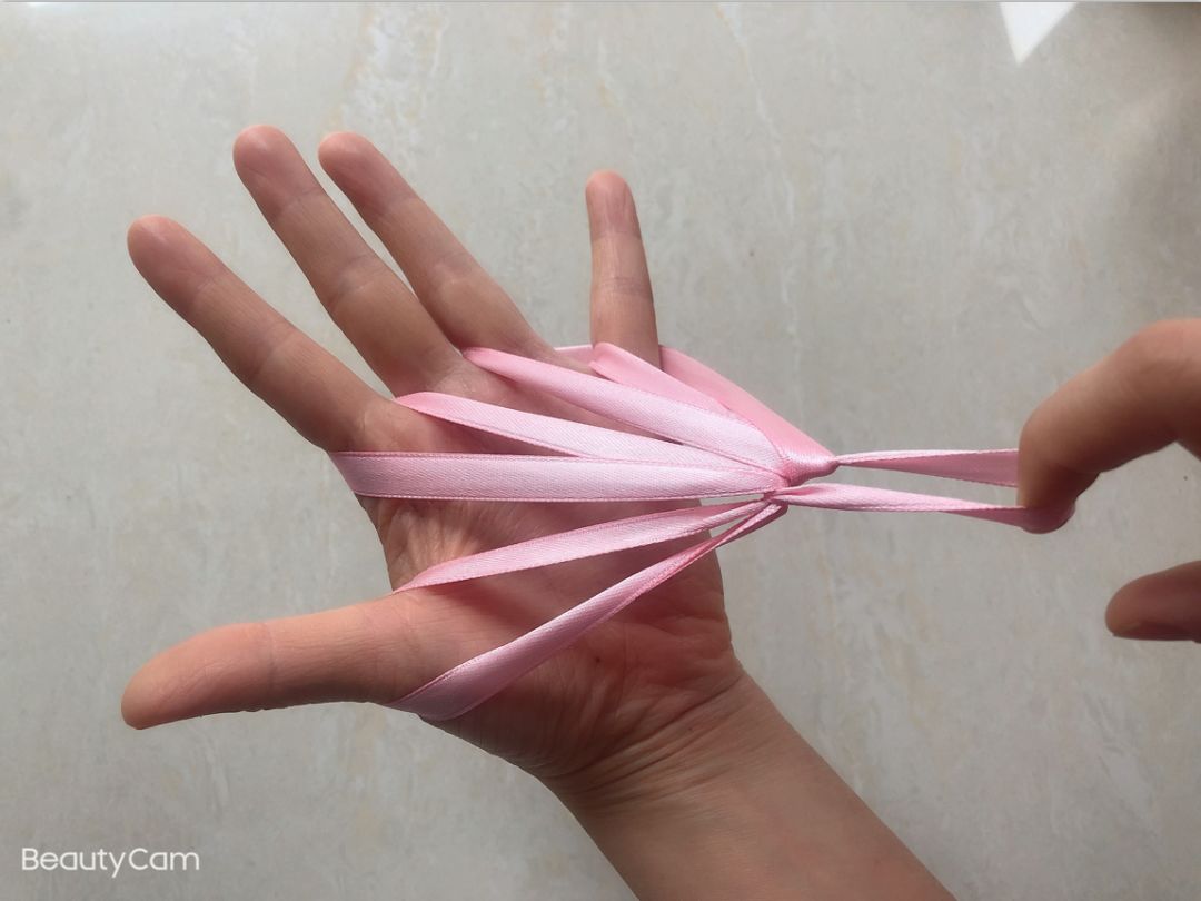 "云时光"亲子活动系列:动动小手指——翻绳游戏《小小蒲公英》