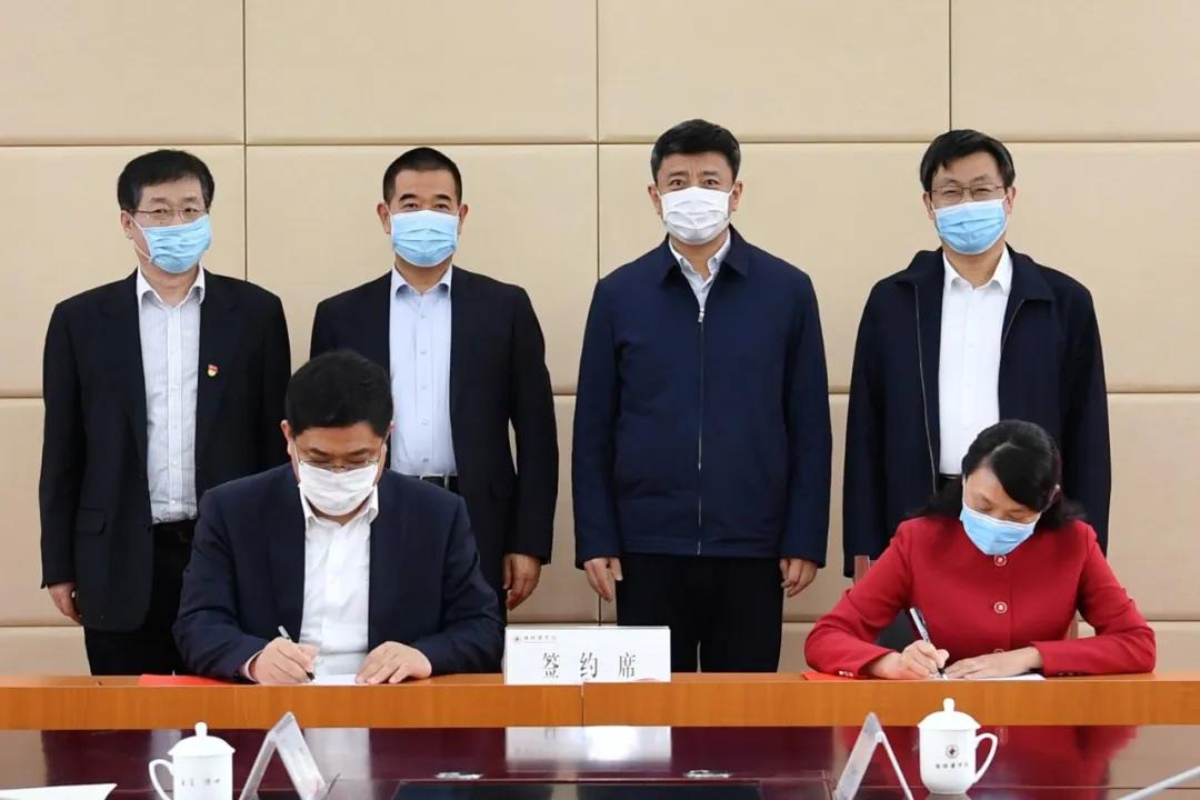 潍坊医学院与山东海王医药集团有限公司签署战略合作协议