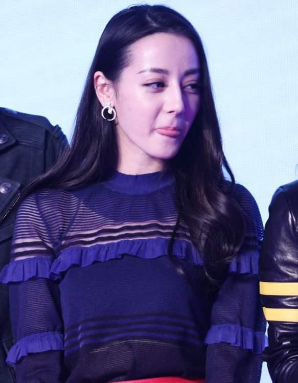 盘点女星吐舌照范冰冰太过火辣勾人魂魄李小璐林志玲太迷人