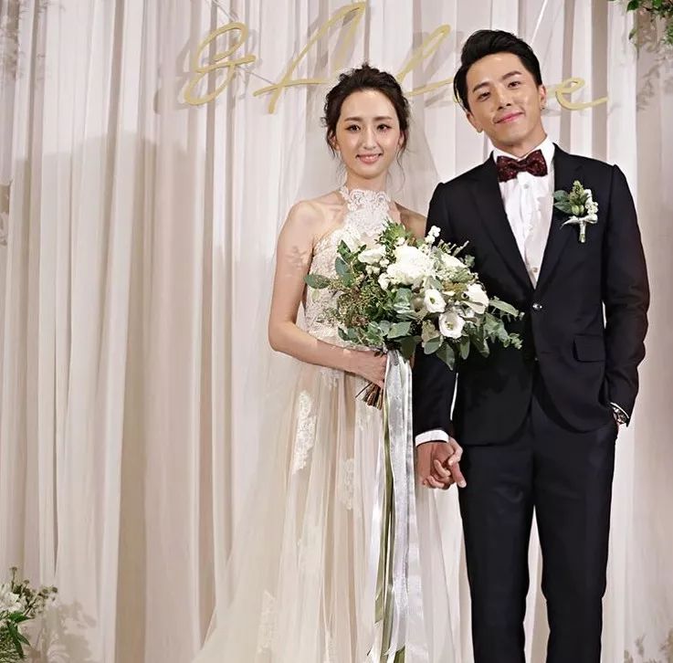 群星云集想见你柯佳嬿的婚礼细节高级感满满