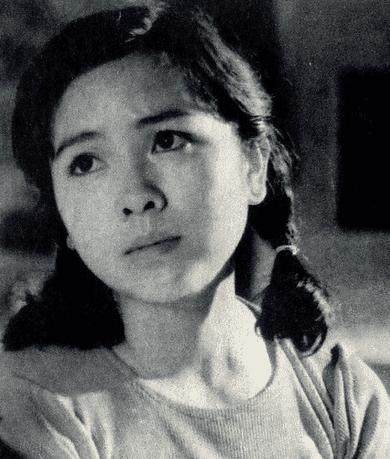 80年代红极一时,演配角比主角还红,做生意却被告,今60岁仍单身_洪学敏