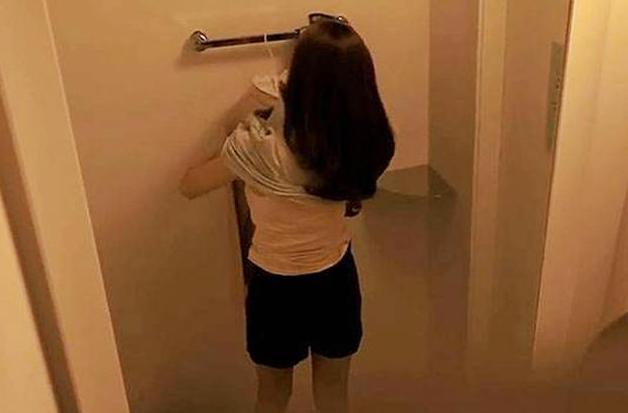 原创偷拍妈妈换衣照给同学看被发现10岁儿子的解释让妈妈羞愧