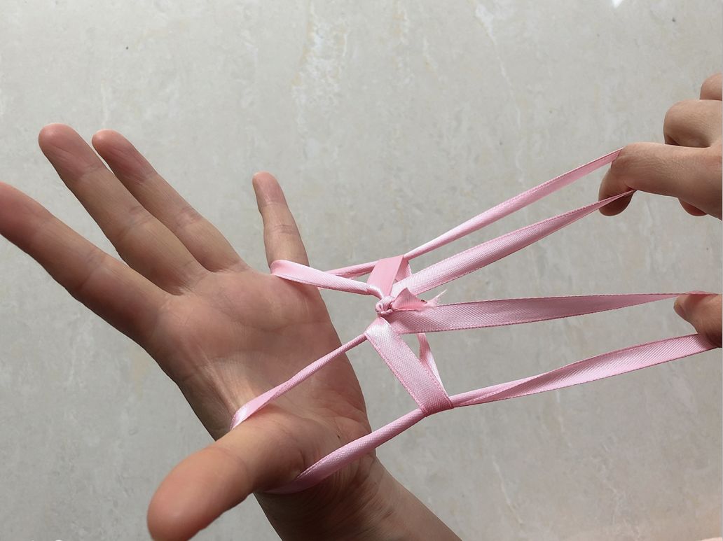 "云时光"亲子活动系列:动动小手指——翻绳游戏《小小蒲公英》